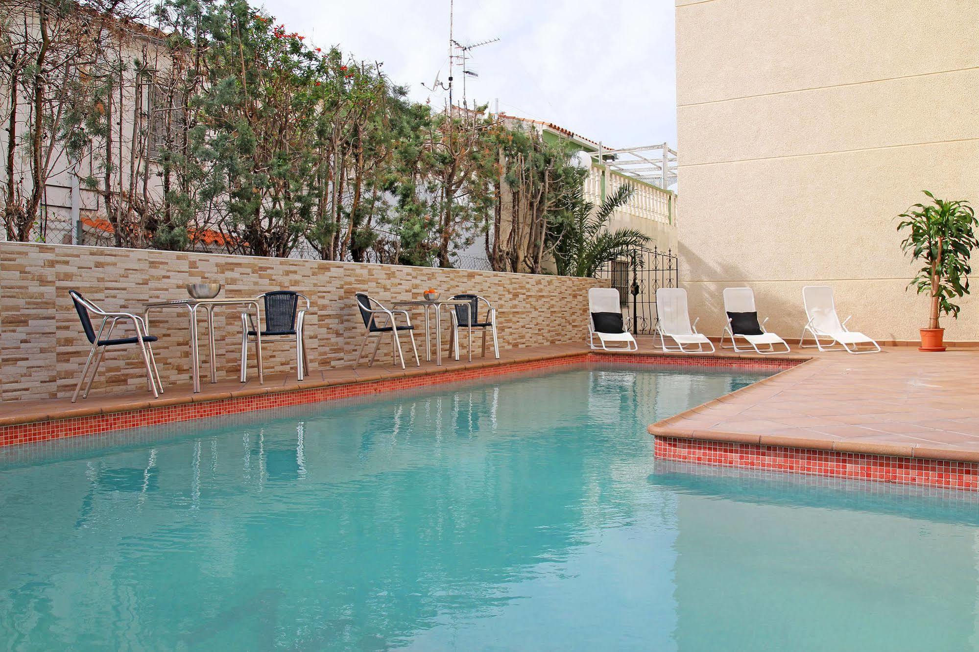 Apartamentos Dona Carmen 3000 Oropesa del Mar Ngoại thất bức ảnh